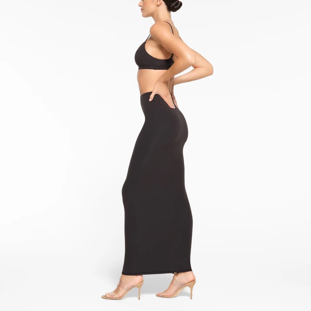 SKIMS Fits Everybody Long Skirt | Onyx | Size S - Picture 2 of 9